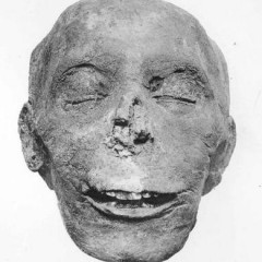 The head of Thutmose III's mummy (Photo - Grafton Elliot Smith 1912, via Wikimedia Commons)